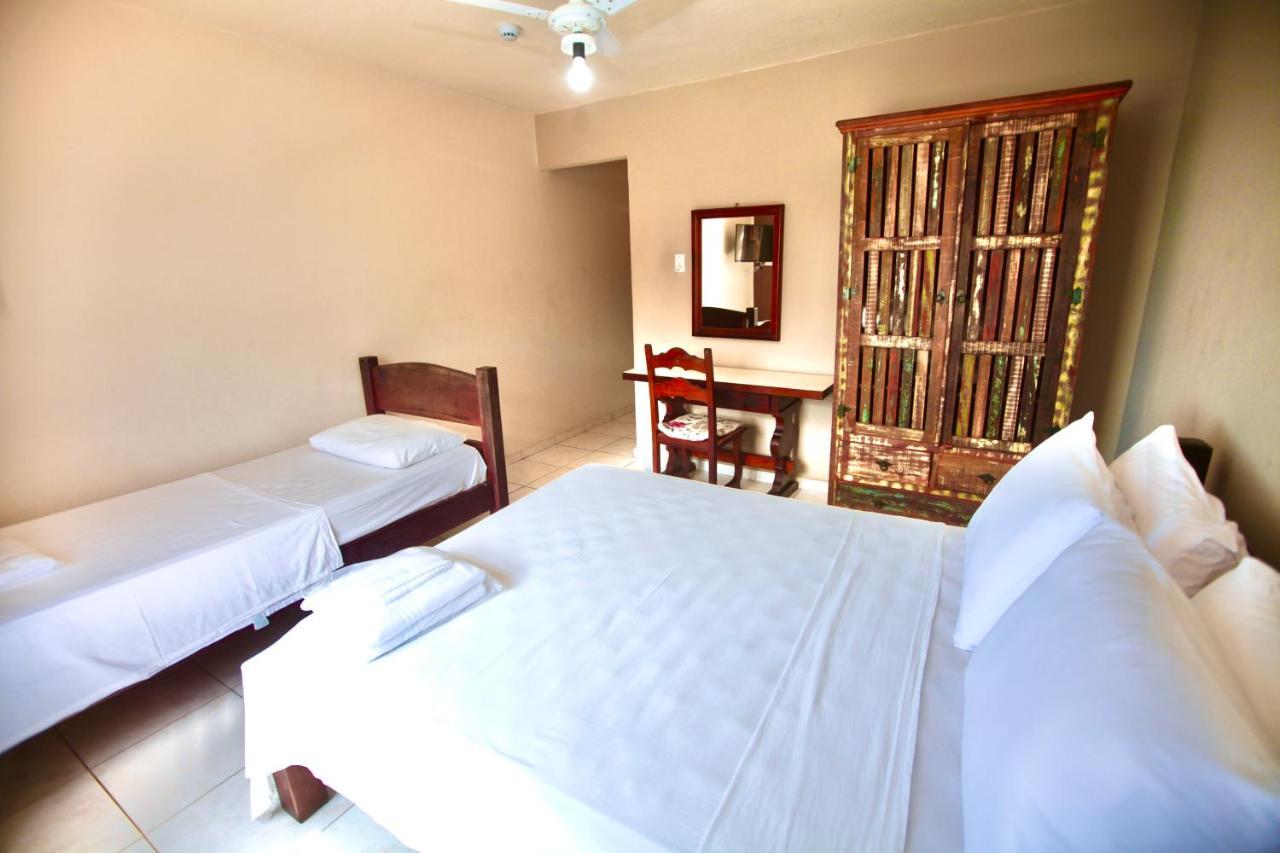 Colonial Hotel 伊利亚贝拉 外观 照片